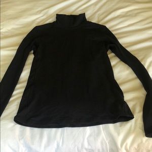 lululemon black turtleneck SIZE 4